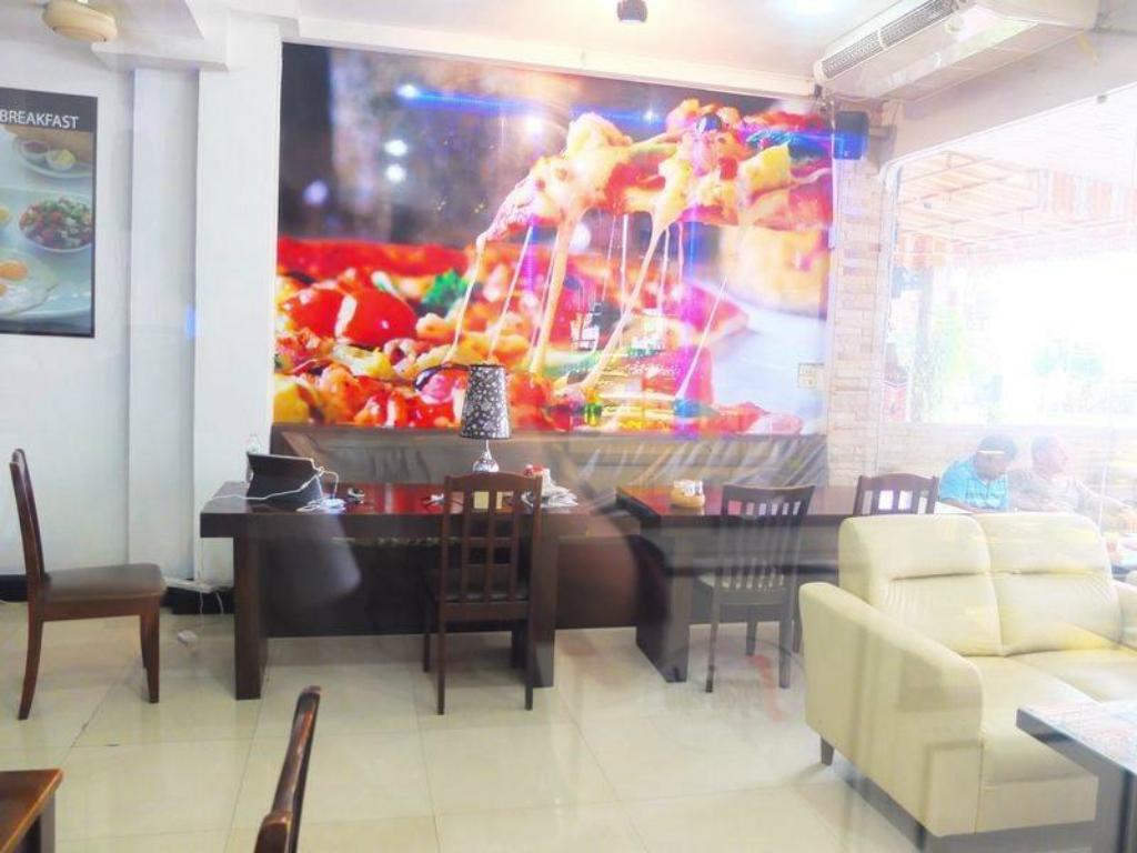 Piza 24 Guesthouse Паттая Екстер'єр фото